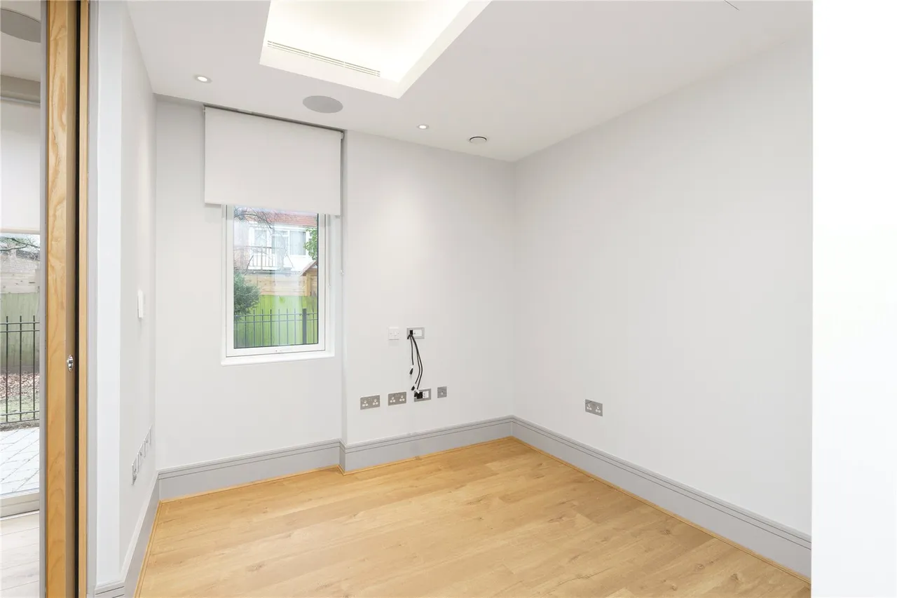 Benjamin House, Cecil Grove, St John's Wood, London, NW8 7EF, photo 5