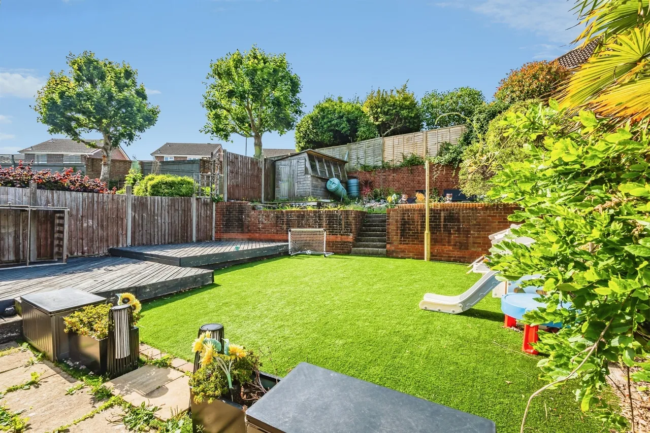 Trossachs Close, Eastbourne, BN23, photo 20