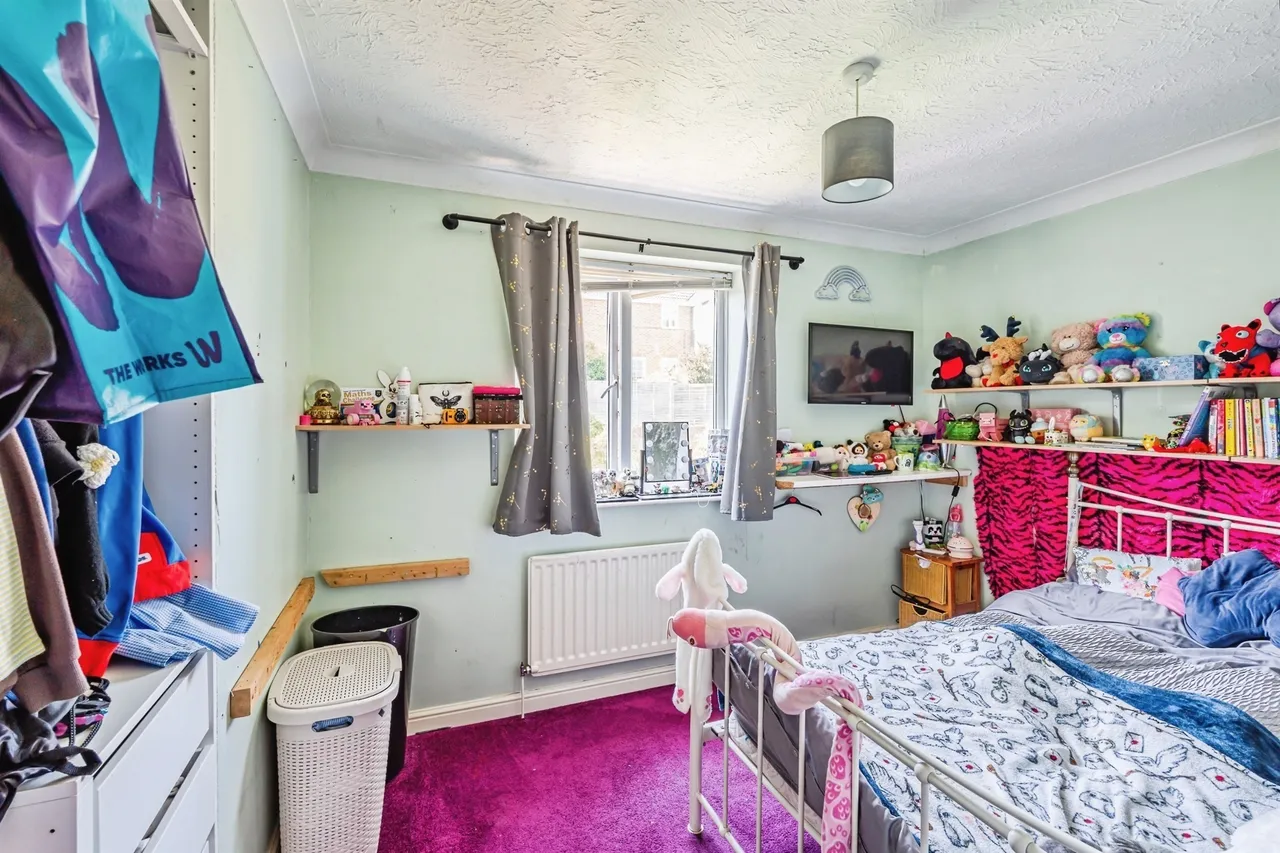Trossachs Close, Eastbourne, BN23, photo 16