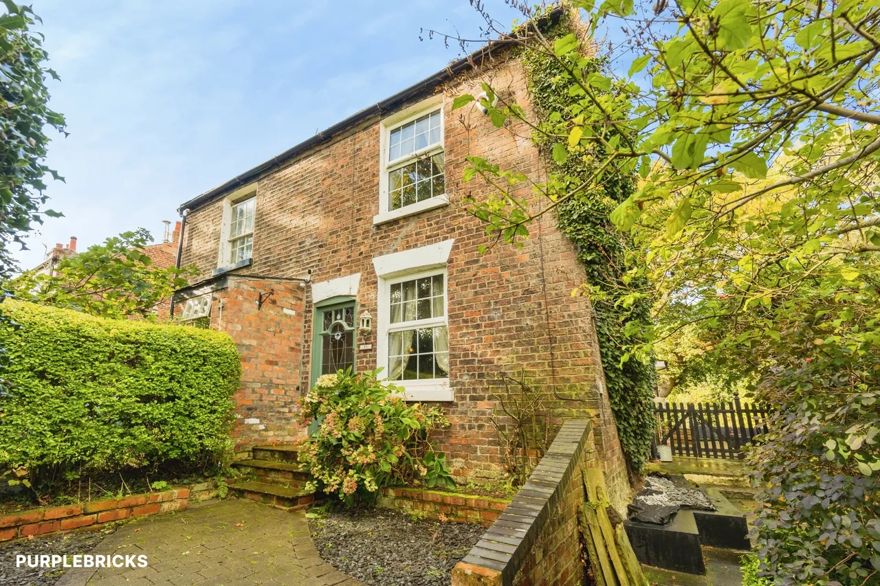 2 bed house for sale, Coe Lane, Altrincham, WA14