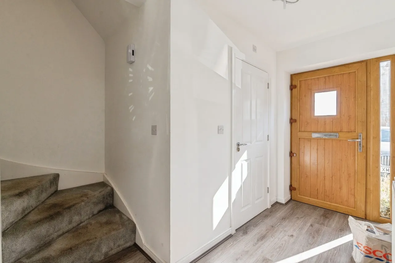 Dovestone Close, West Thurrock, RM20, photo 5