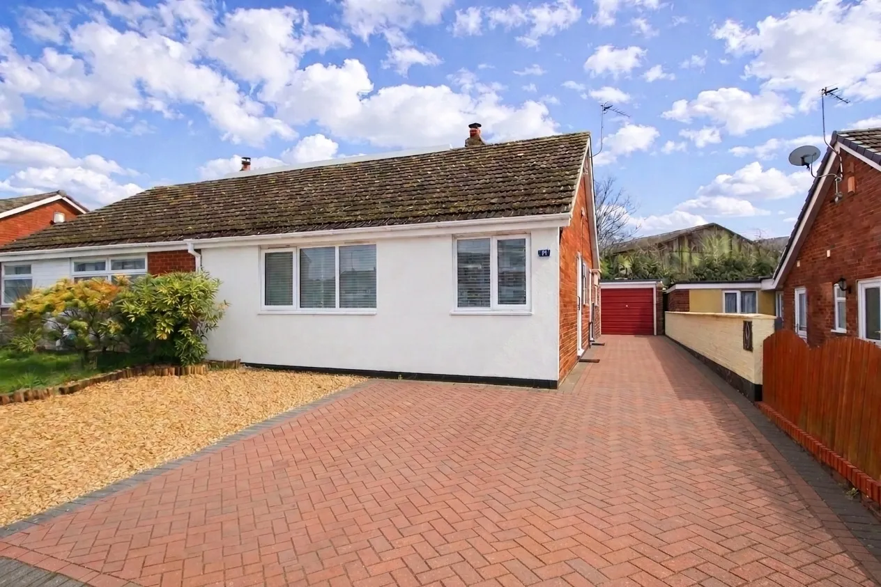 3 bed house for sale — Ferndale Close, Burntwood, Burntwood, WS7 4US