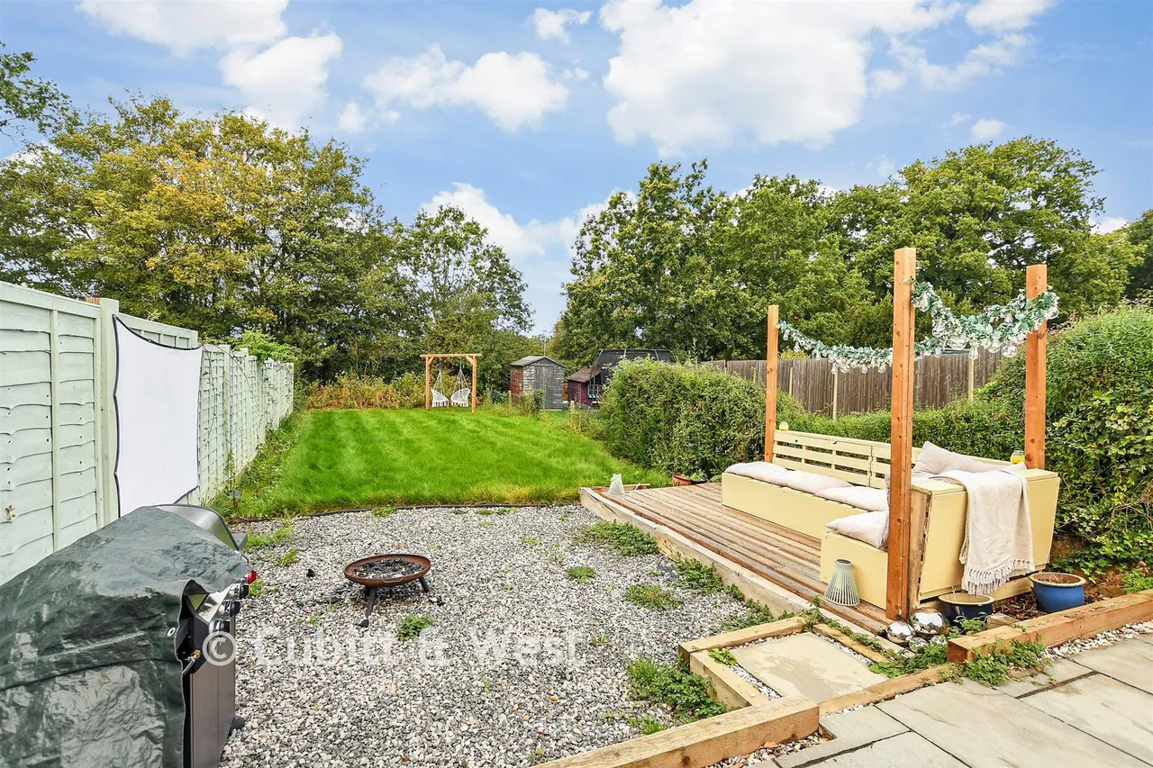 Glebe Road, Cranleigh, GU6, photo 11