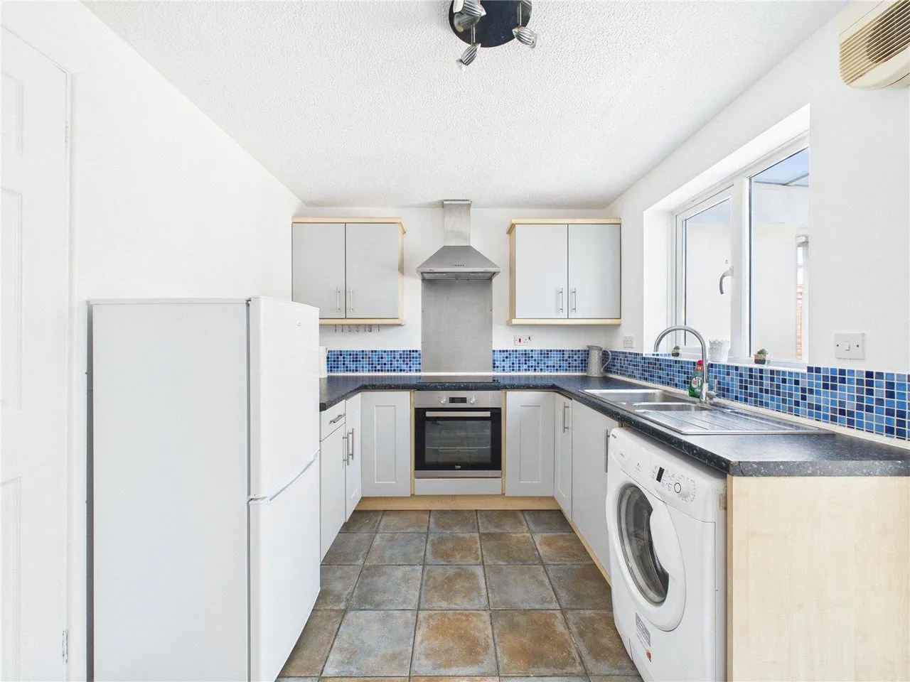 Churchill Close, Barrs Court, BS30, photo 5