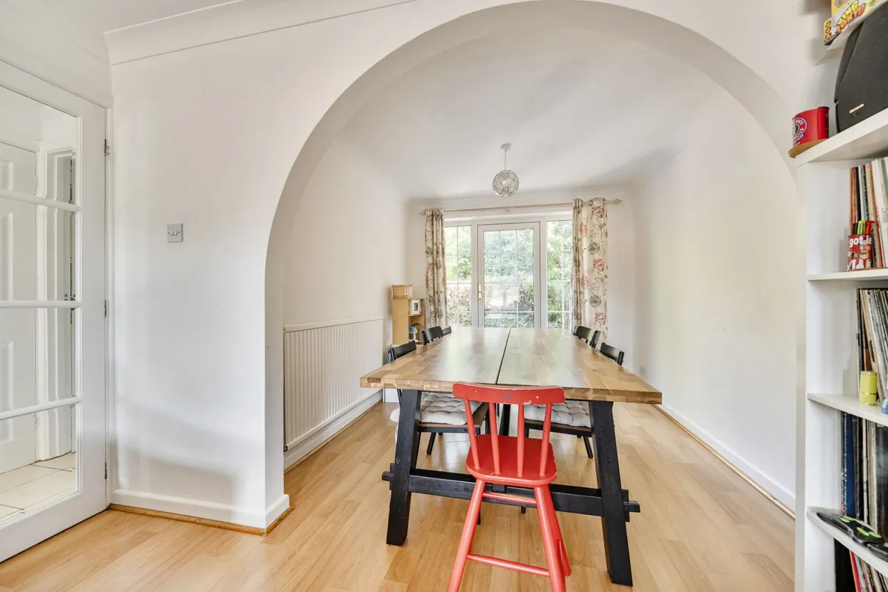 Lymington, SO41, photo 9