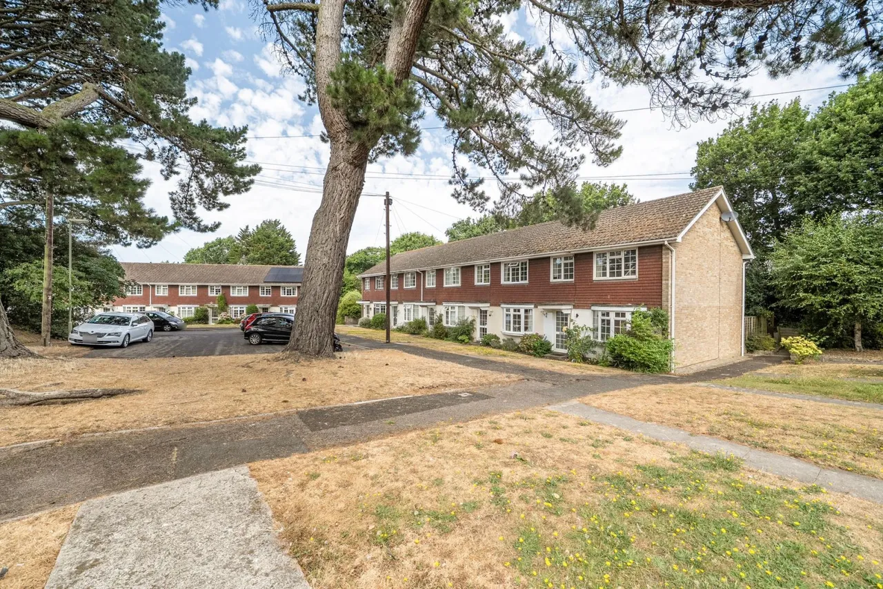 Lymington, SO41, photo 19