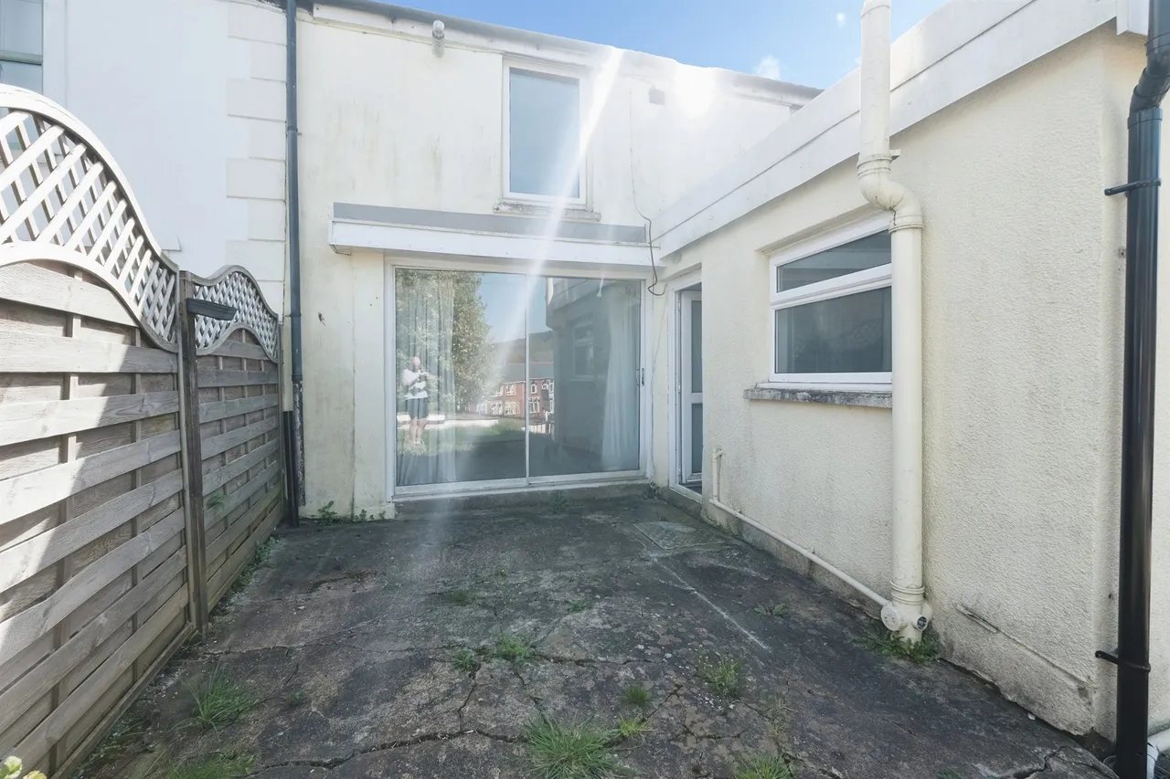 Hafod Fan Terrace, Abertillery, NP13, photo 6