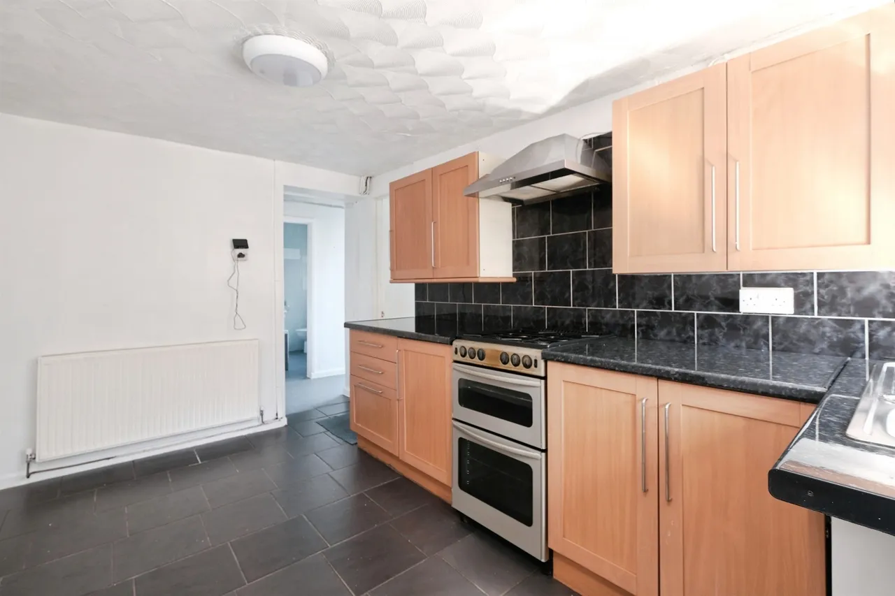 Hafod Fan Terrace, Abertillery, NP13, photo 4