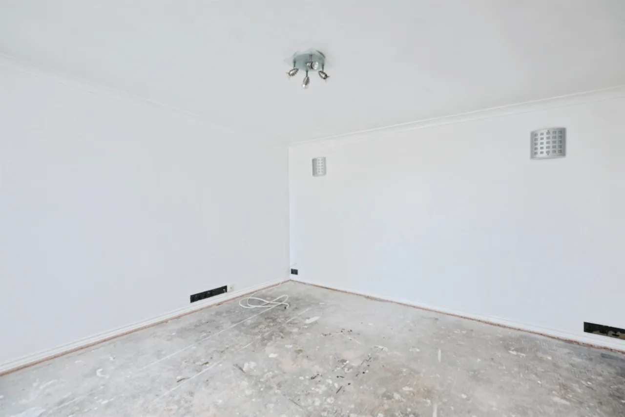 Hafod Fan Terrace, Abertillery, NP13, photo 5