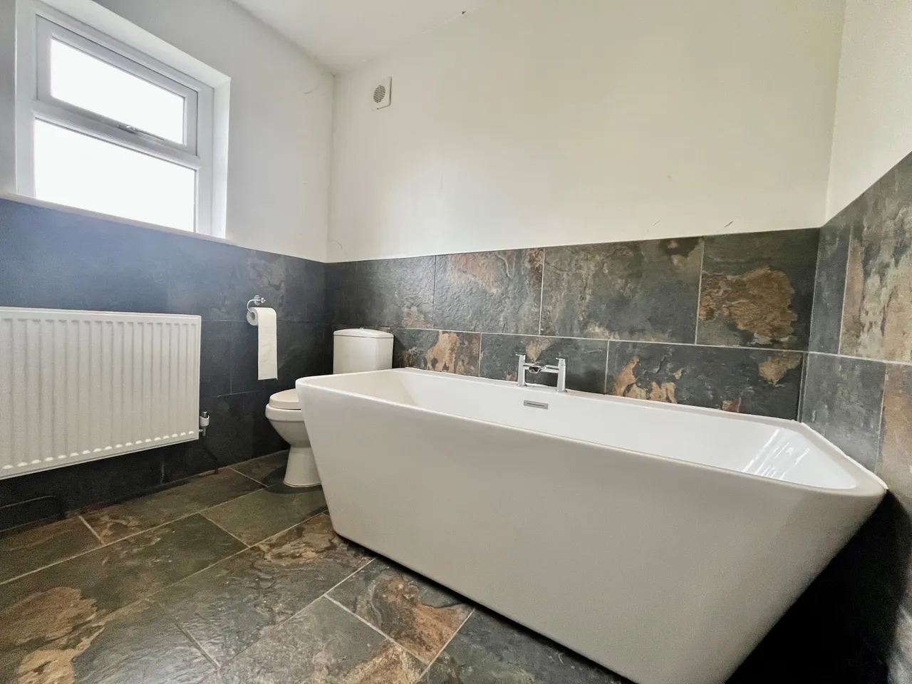 Moor Lane, Guiseley, LEEDS, photo 8