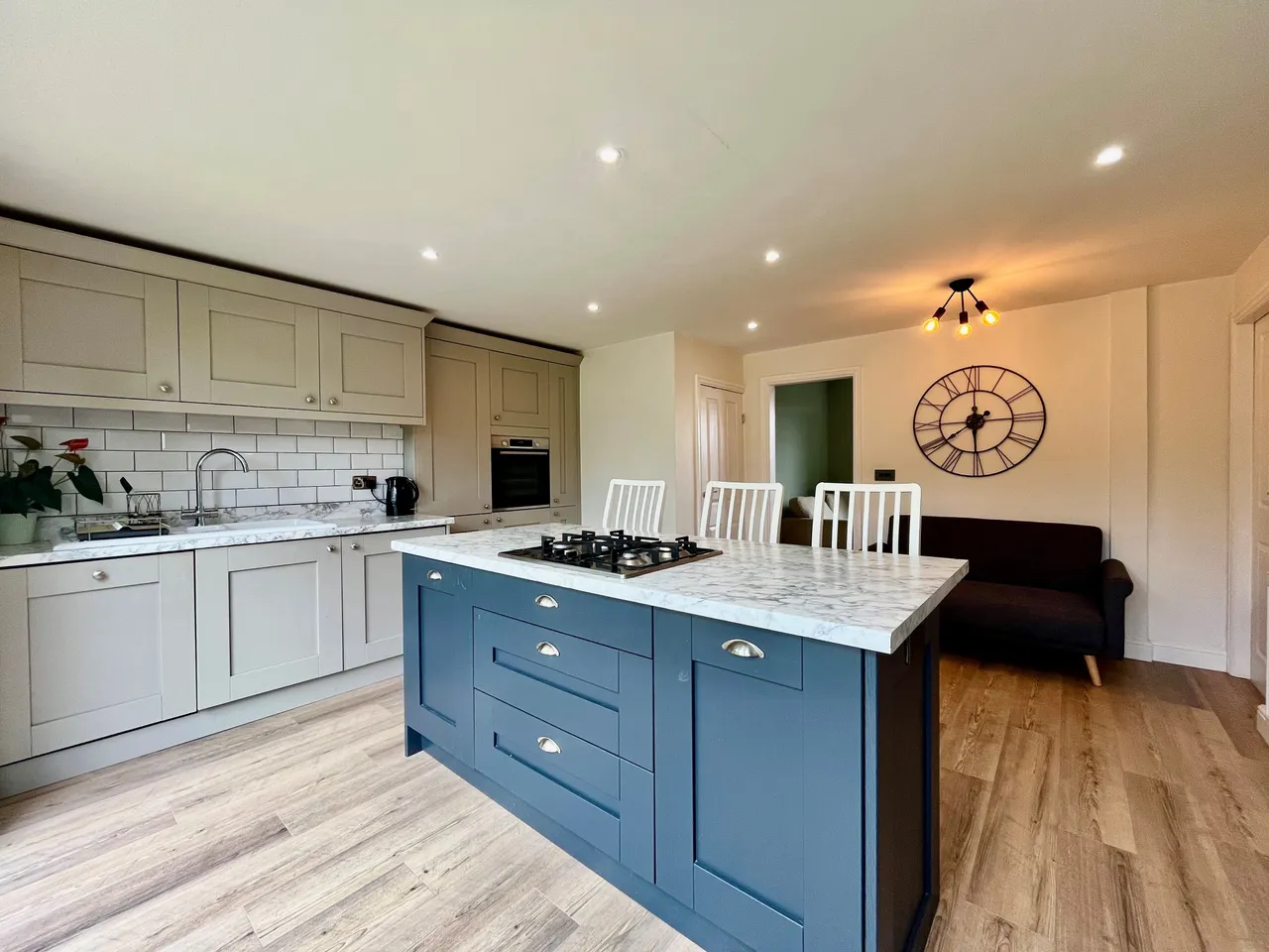 Moor Lane, Guiseley, LEEDS, photo 3