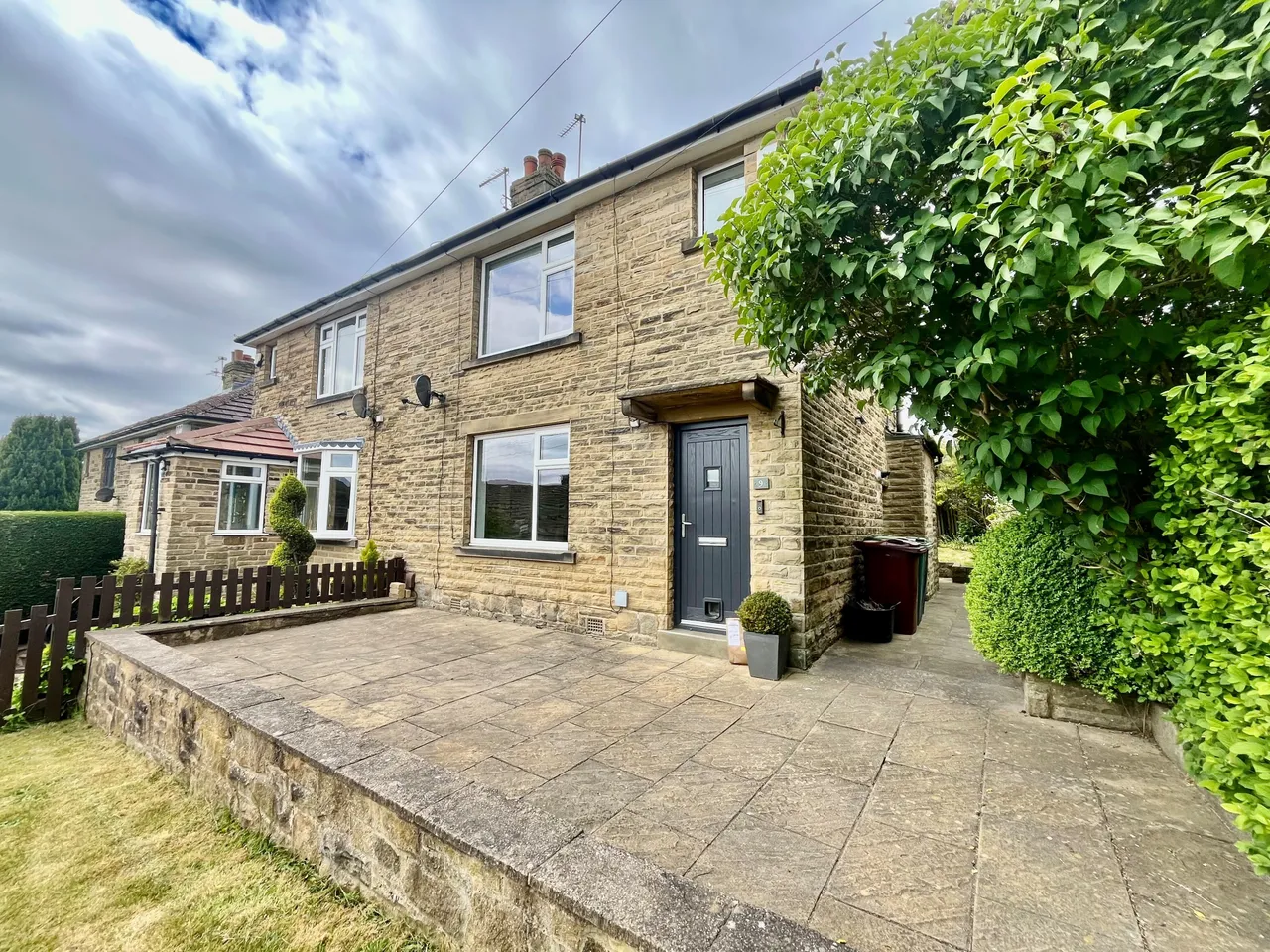 2 bed house to rent — Moor Lane, Guiseley, LEEDS