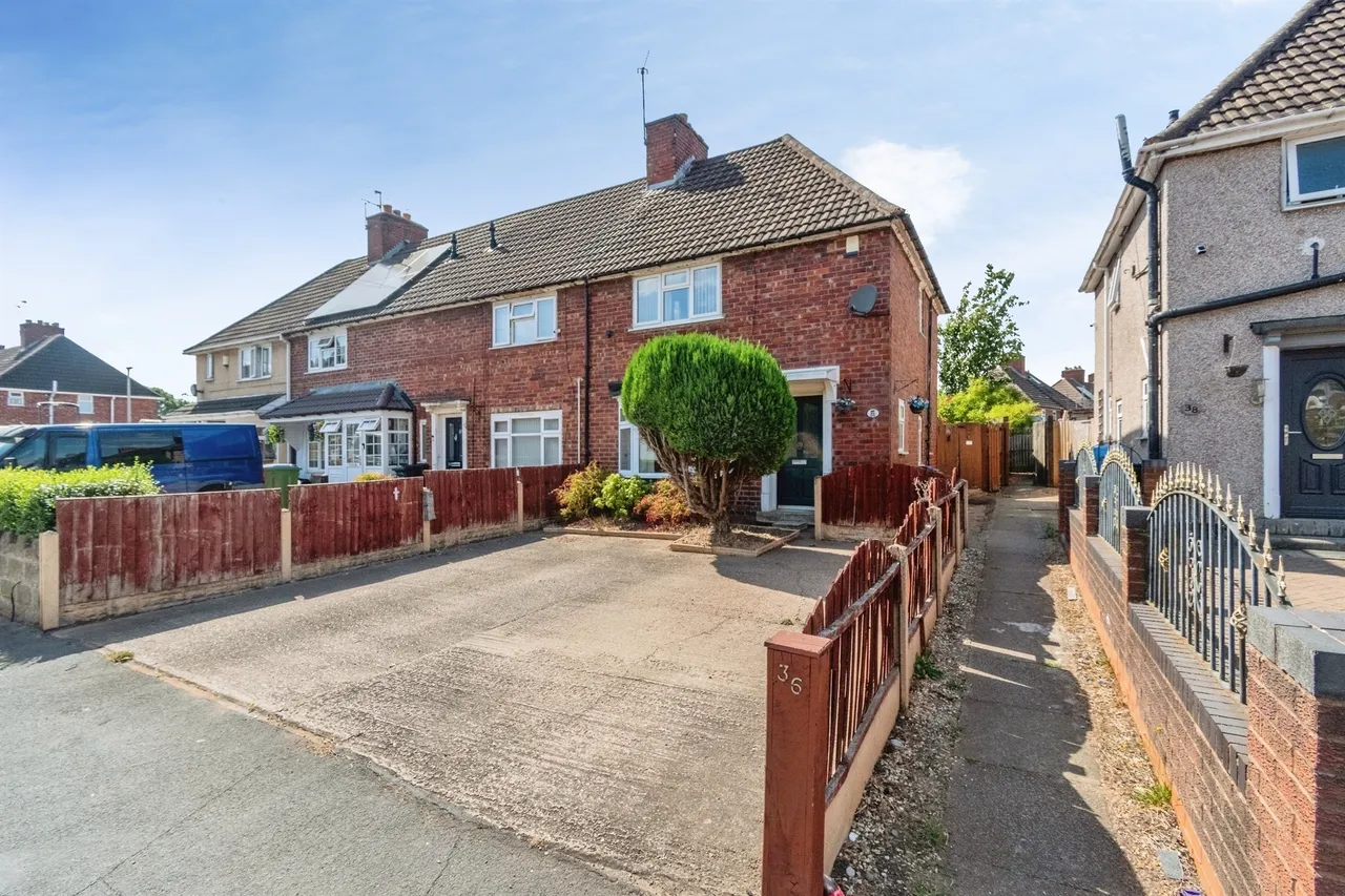 3 bed house for sale, Manor Road, Wednesbury, WS10