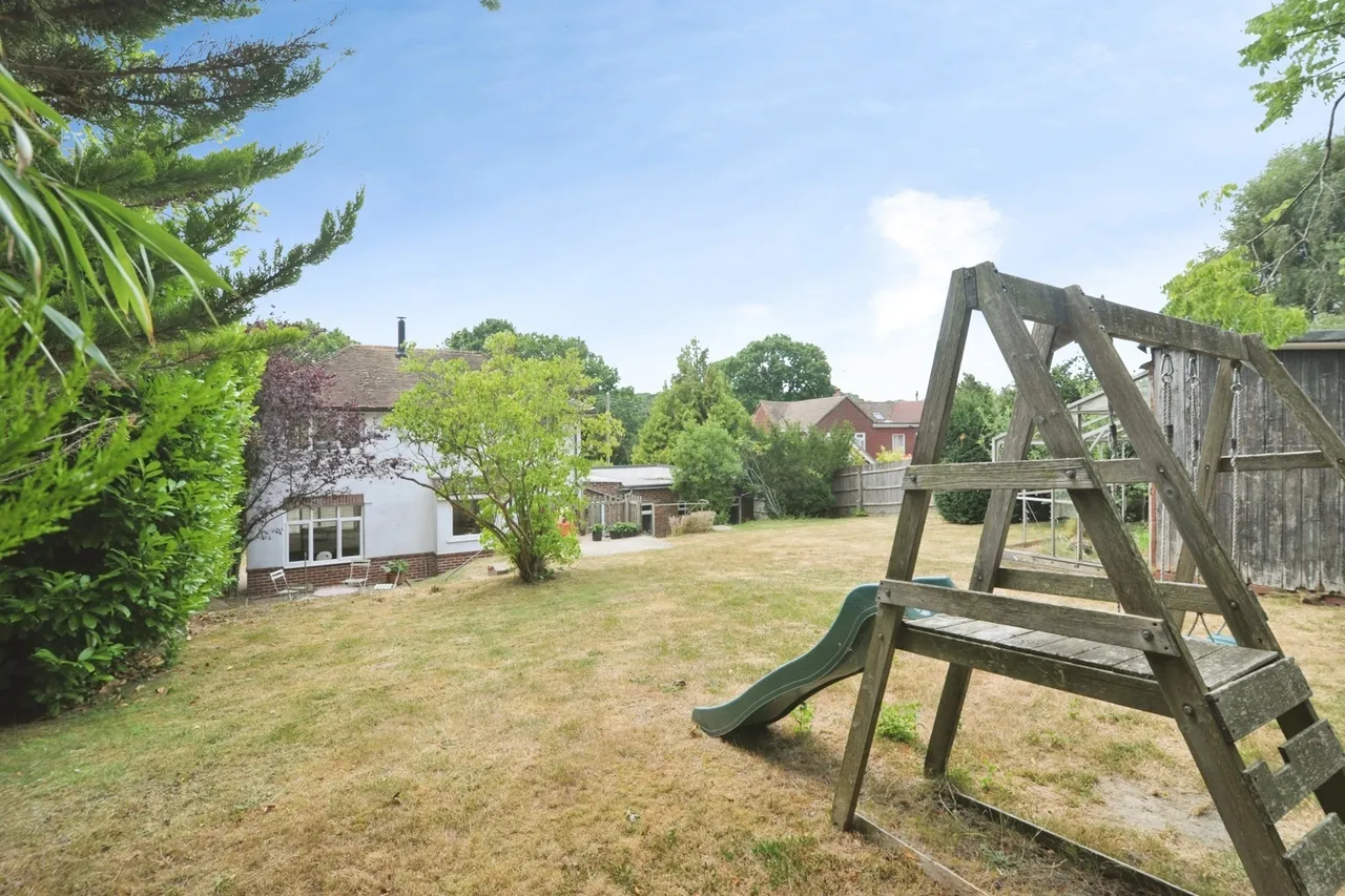Staplecross, Robertsbridge, TN32, photo 17
