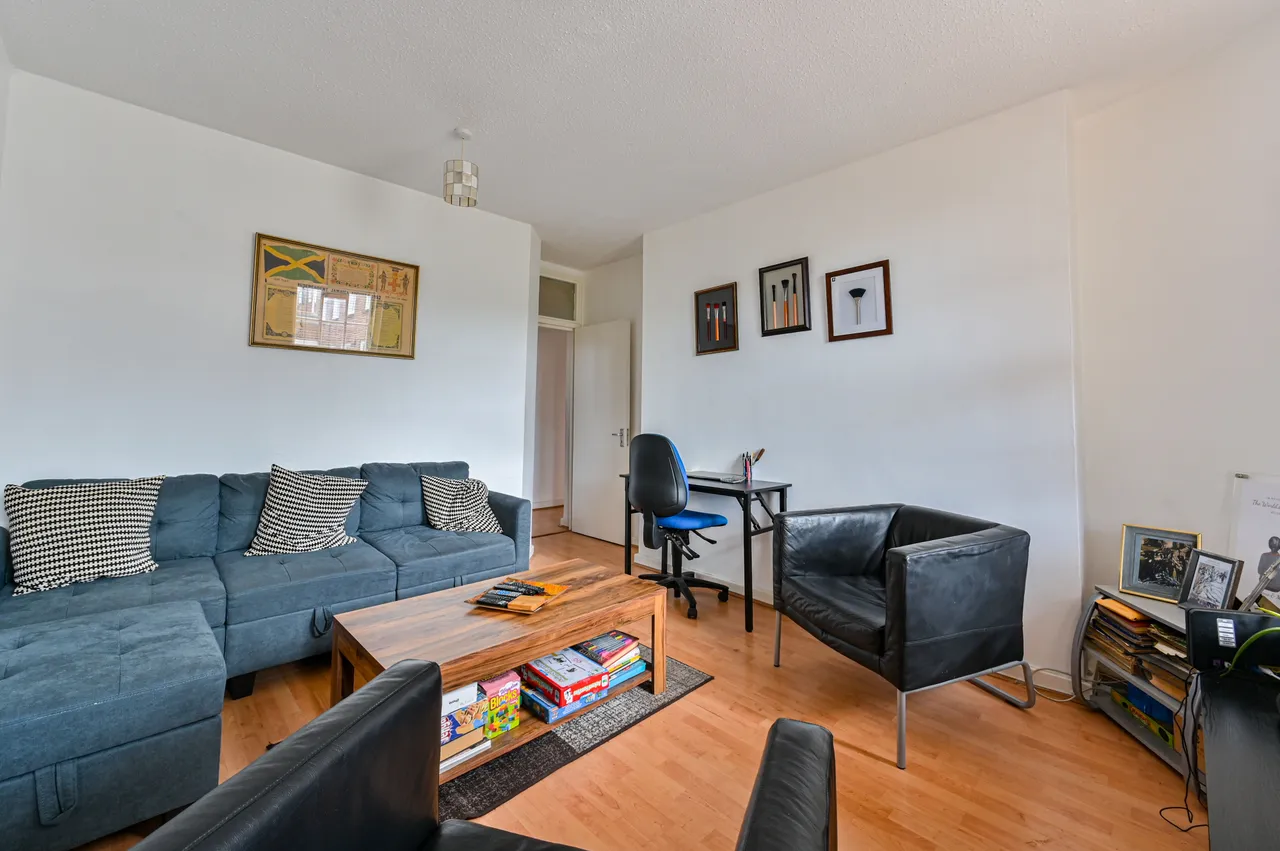 2 bed flat for sale — 62 Nottingwood House, Clarendon Road, London