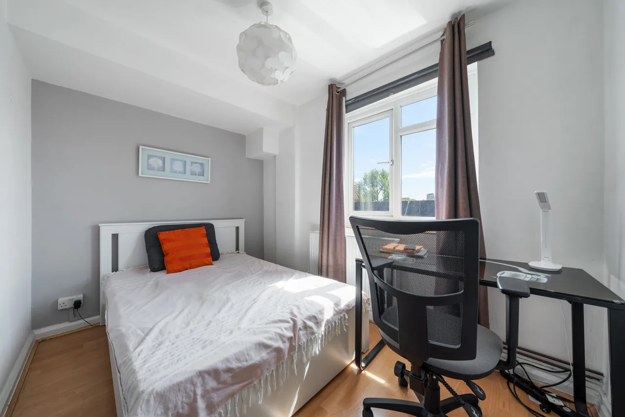 Shiraj Tower, 201 Commercial Road, London, E1, photo 6