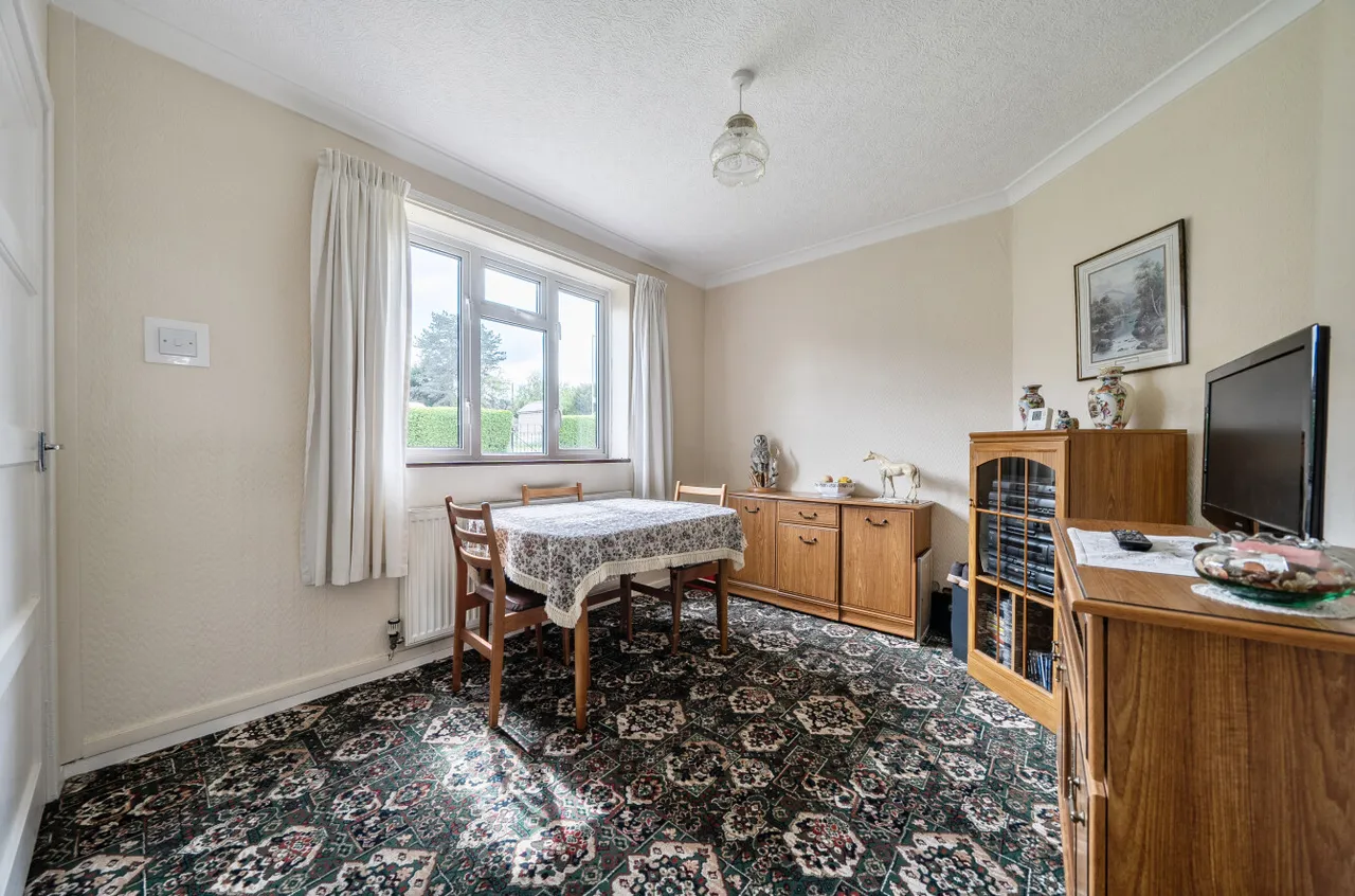 Ferndale Crescent, Gobowen, photo 6
