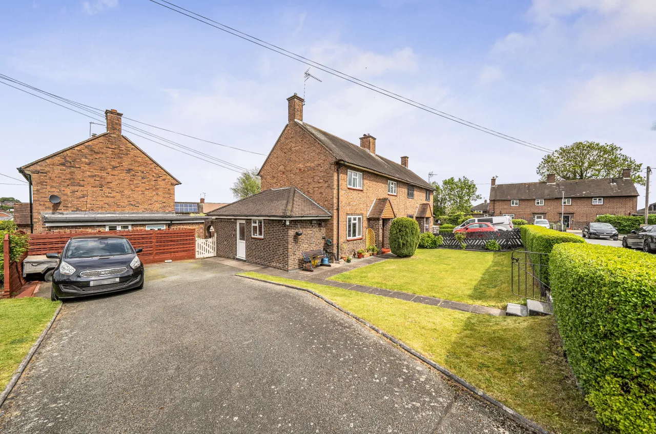 Ferndale Crescent, Gobowen, photo 10