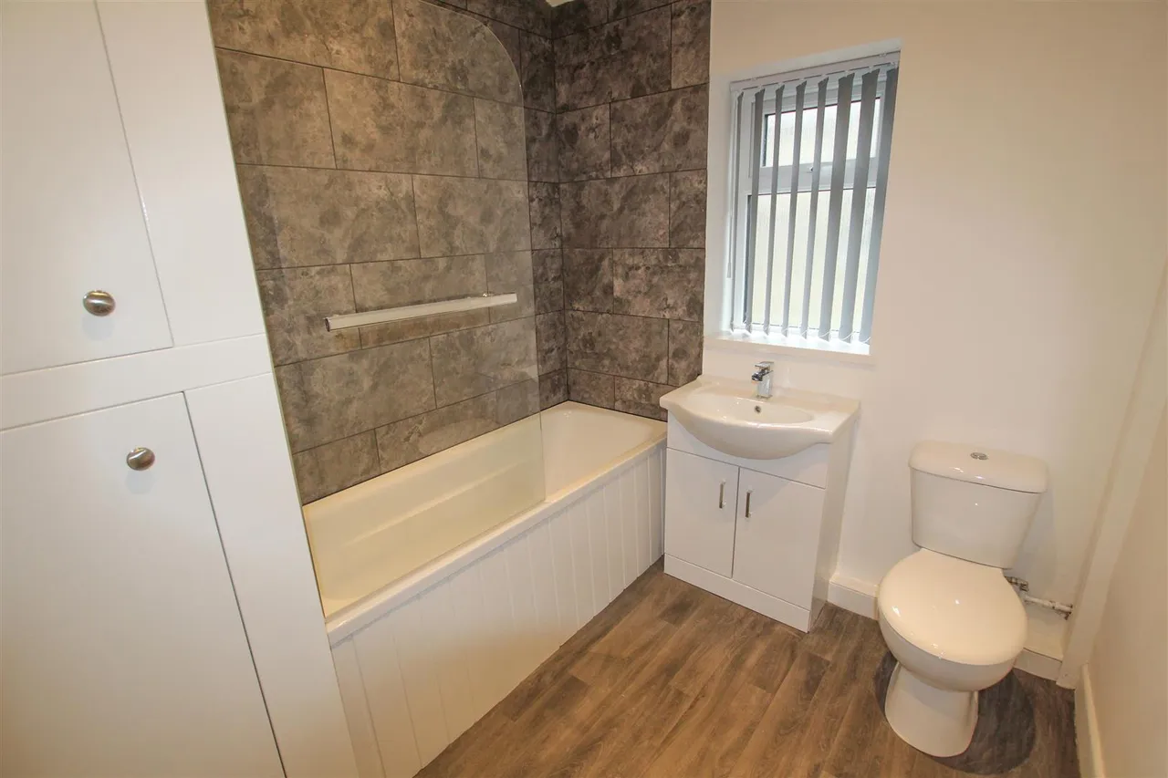 Gibb Street, Cowling, BD22 0BJ, photo 7