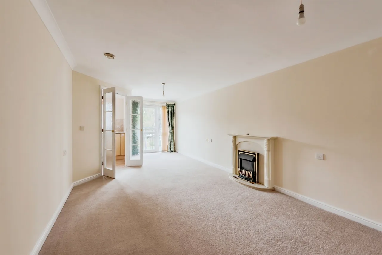 Linkfield Lane, Redhill, RH1, photo 2