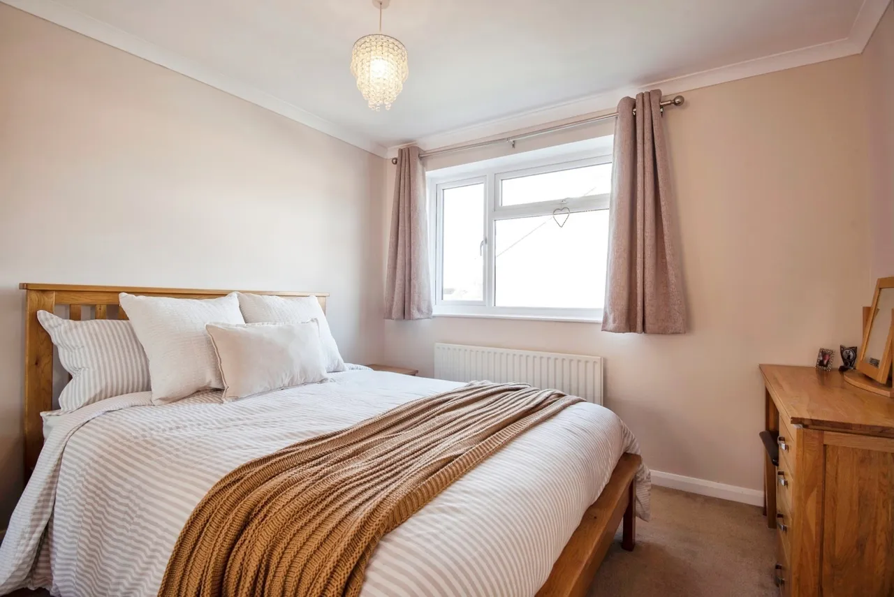 Shakespeare Drive, Upper Caldecote, Biggleswade, Bedfordshire, SG18, photo 9