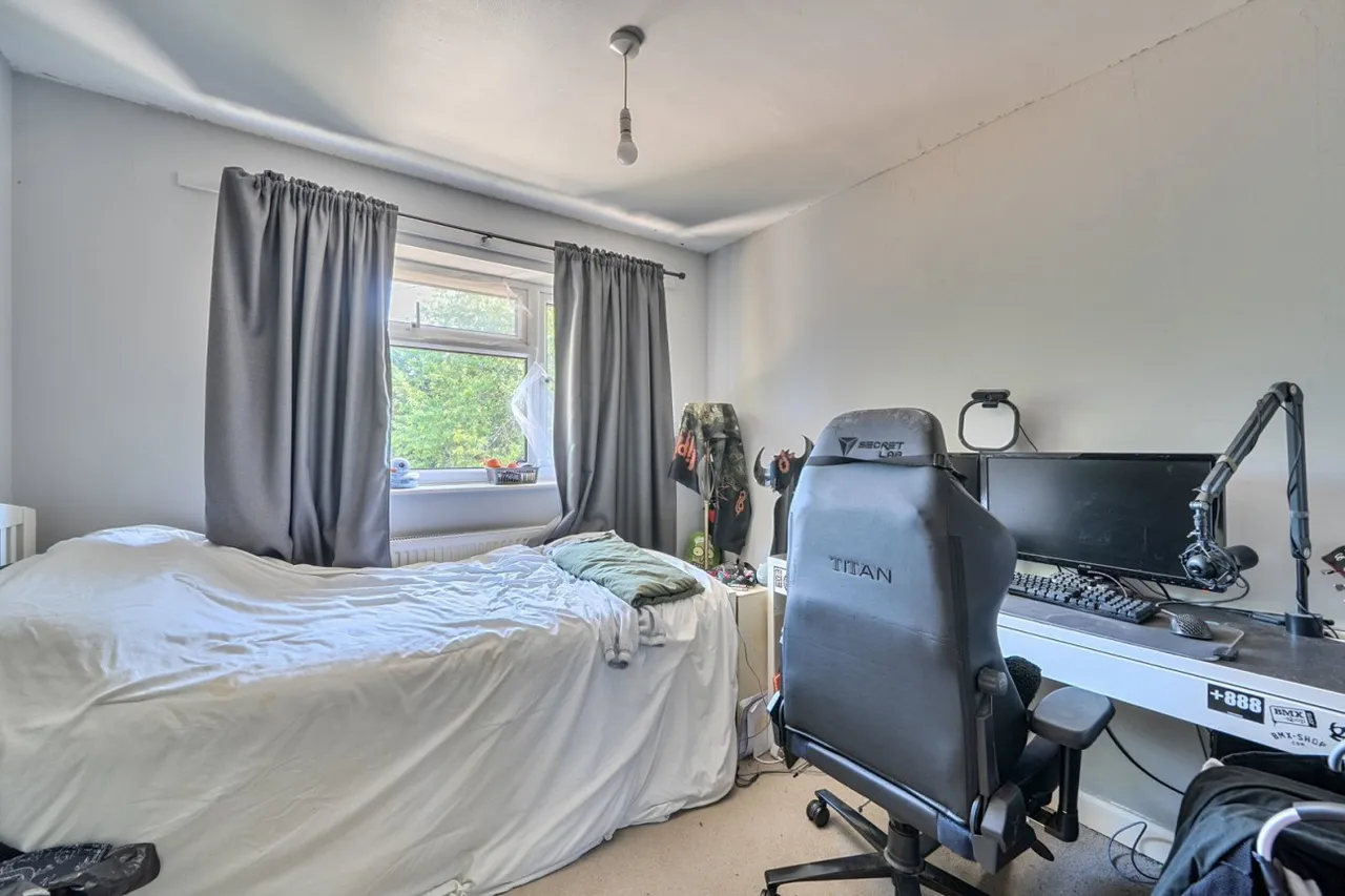 Bournefields, Twyford, SO21, photo 5