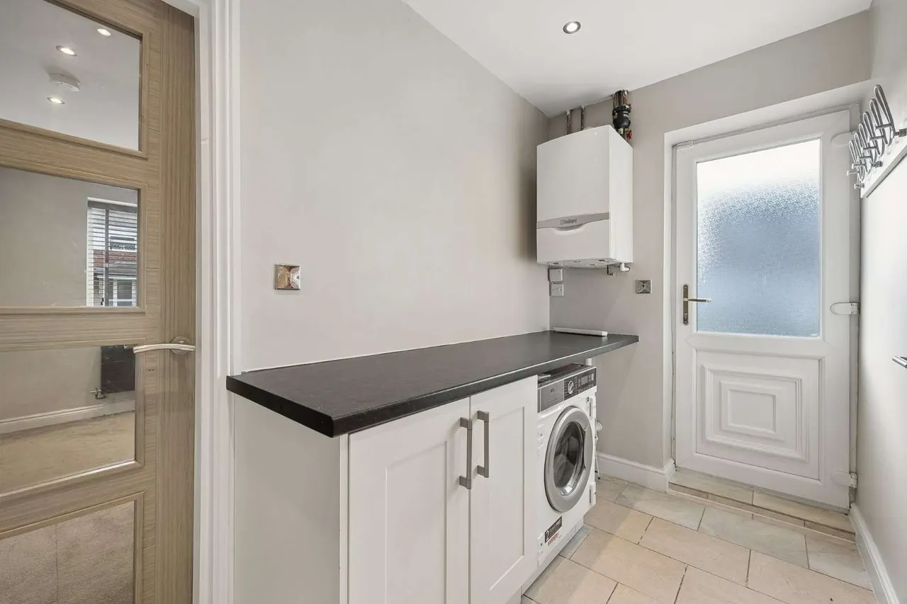 Newlands Drive, Wilmslow, SK9, photo 9