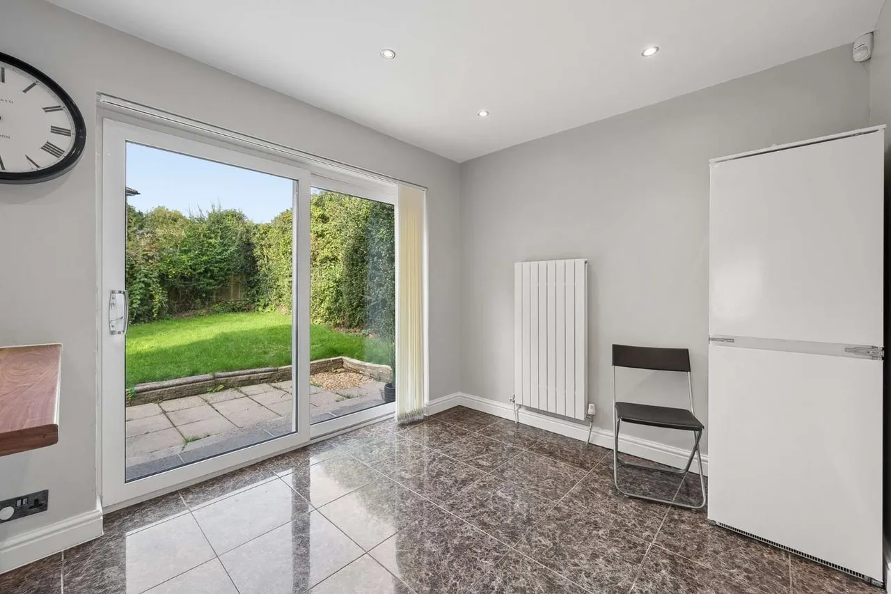 Newlands Drive, Wilmslow, SK9, photo 11