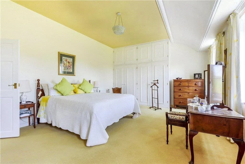 Beaminster, DT8, photo 10