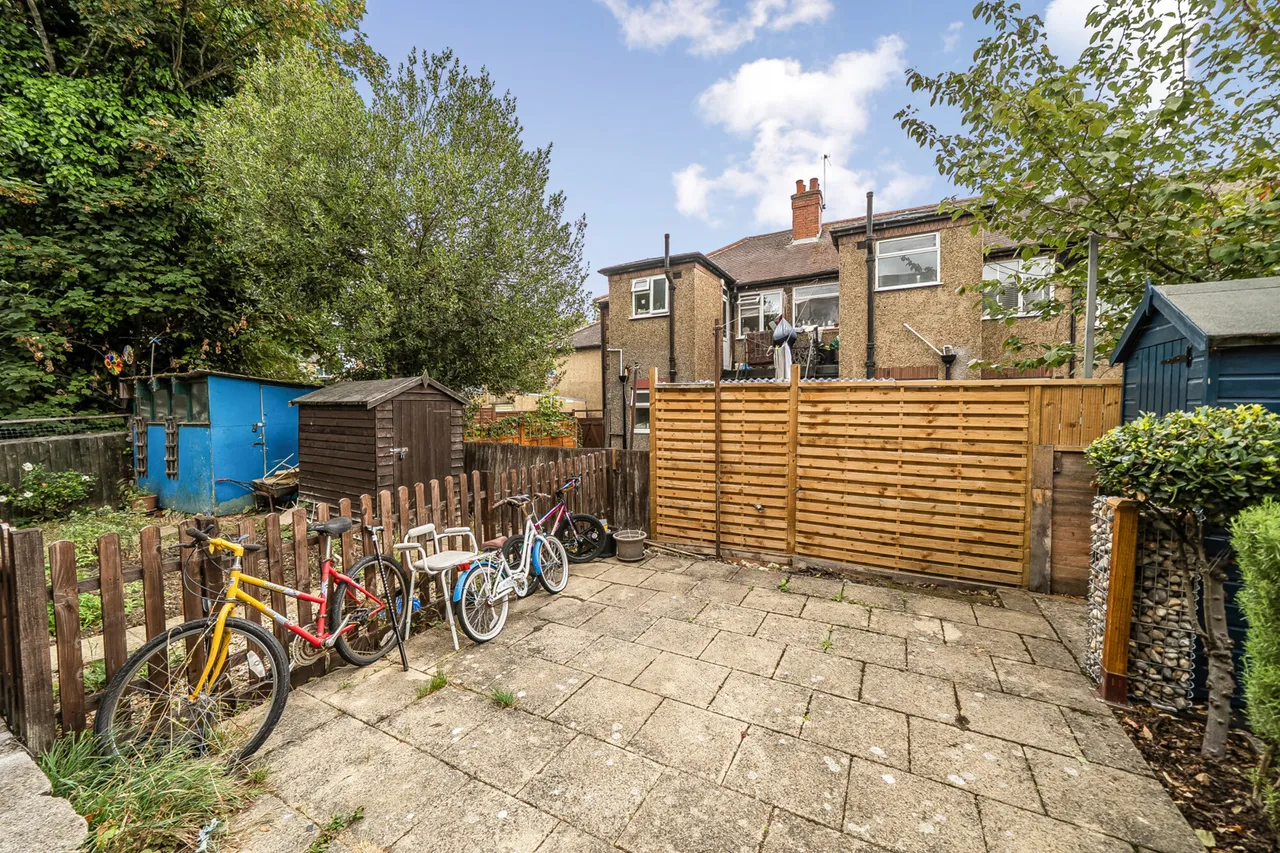 Whitton Avenue West, Northolt, UB5, photo 7