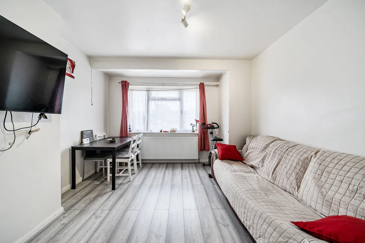 Whitton Avenue West, Northolt, UB5, photo 10