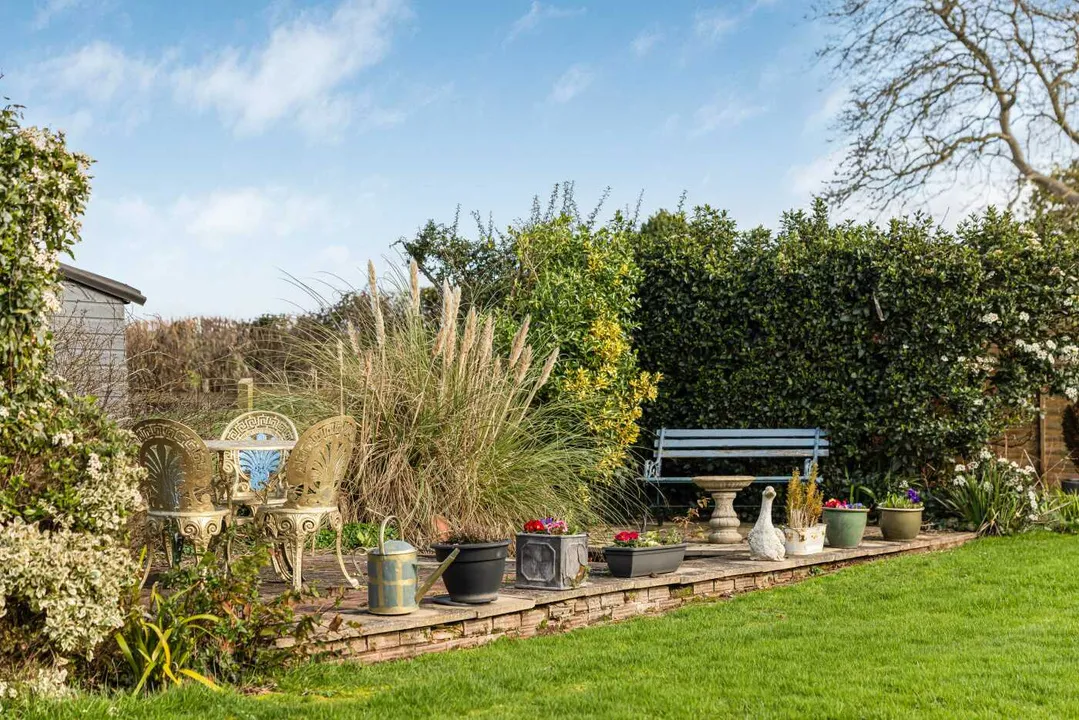 Bungalow and Large Garden, Lugwardine, Hereford, photo 18
