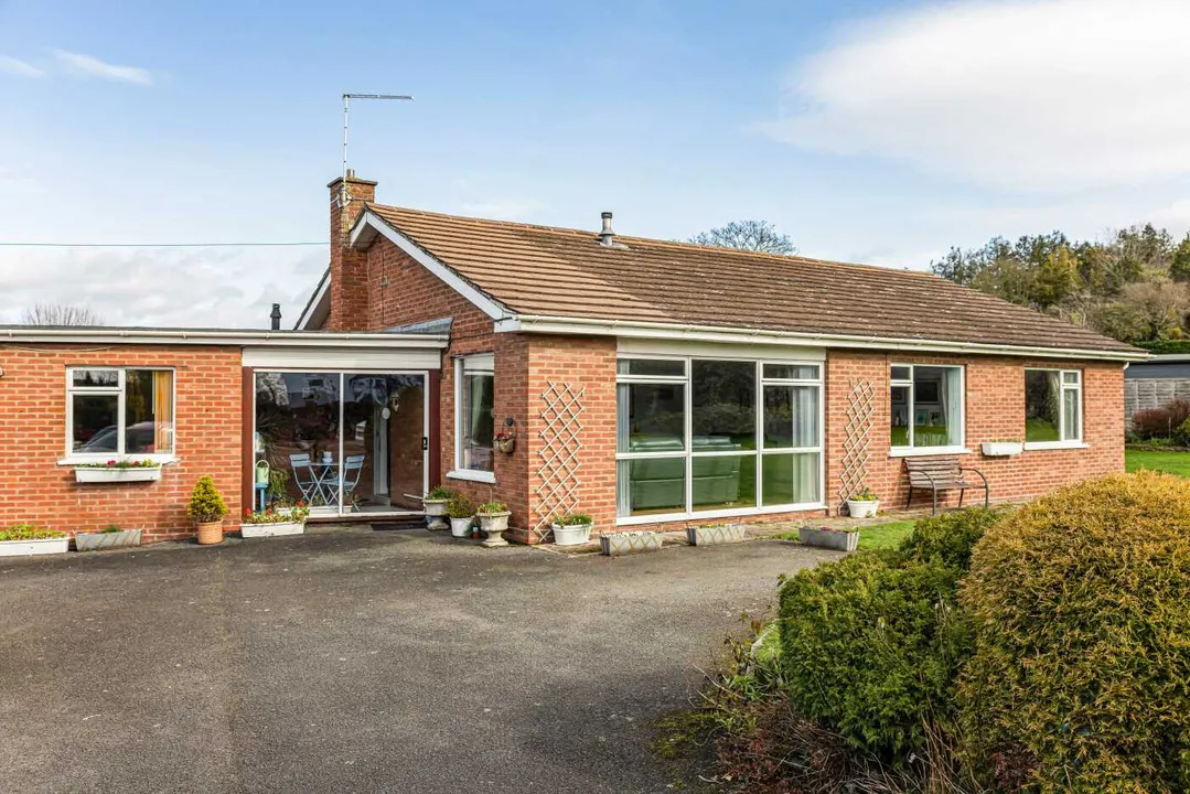 Bungalow and Large Garden, Lugwardine, Hereford, photo 25