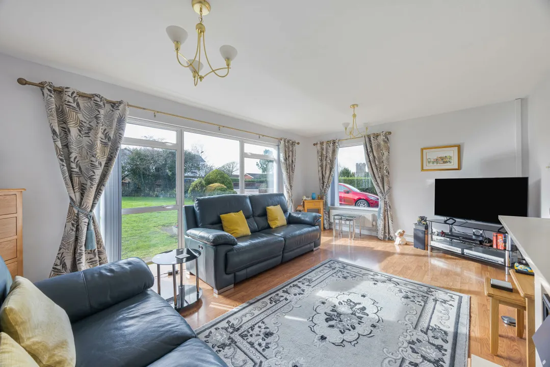 Bungalow and Large Garden, Lugwardine, Hereford, photo 33