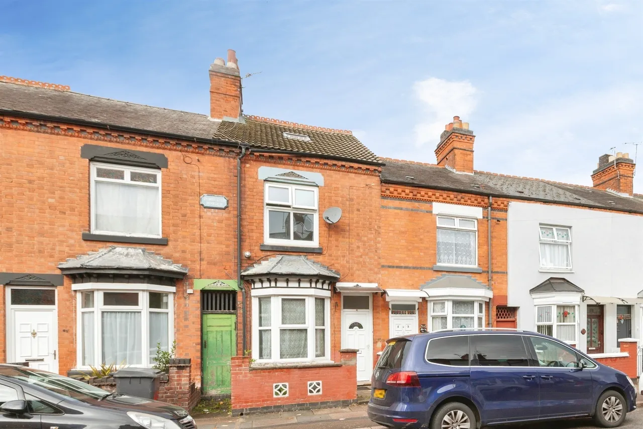 4 bed house for sale, Bridge Road, Leicester, LE5