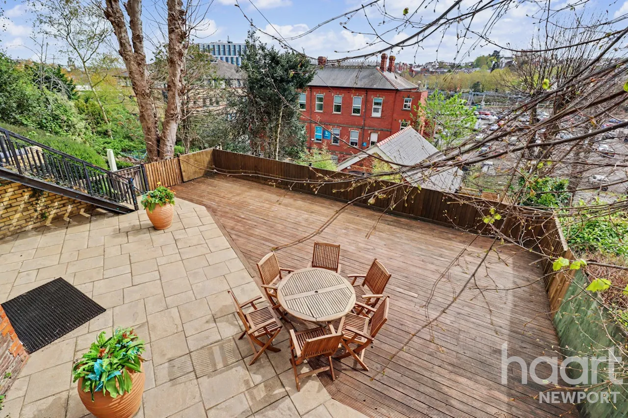 Serpentine Road, Newport, NP20, photo 39