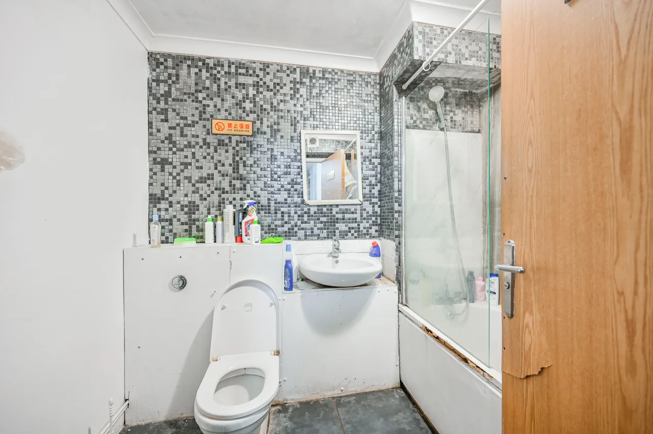 London, N18, photo 4