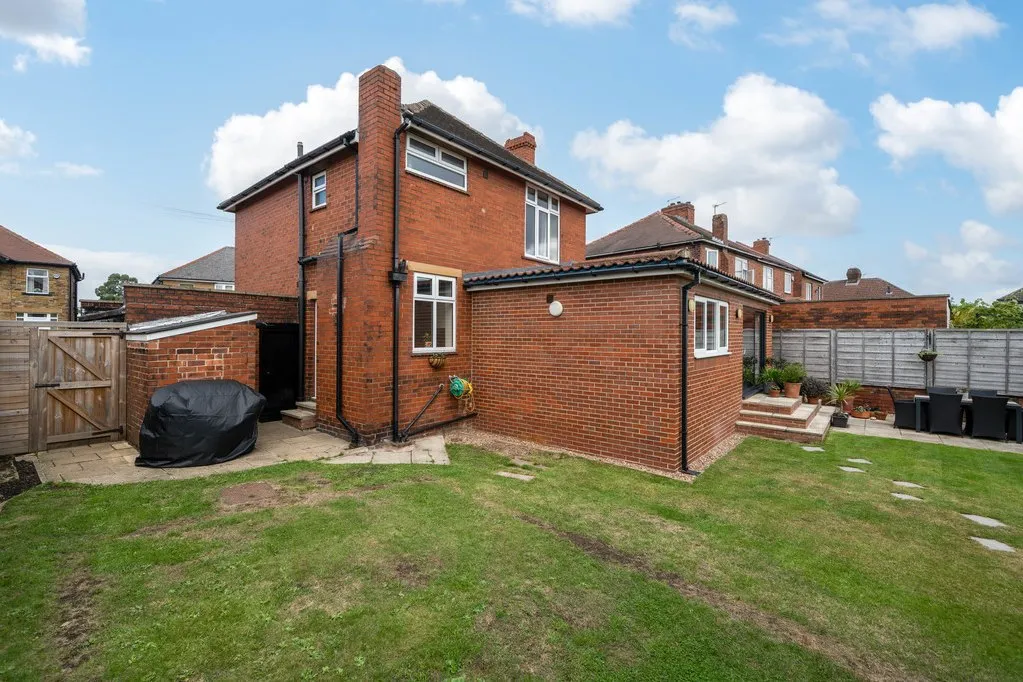 Grasmere Road, Dewsbury WF12 7PU, photo 23