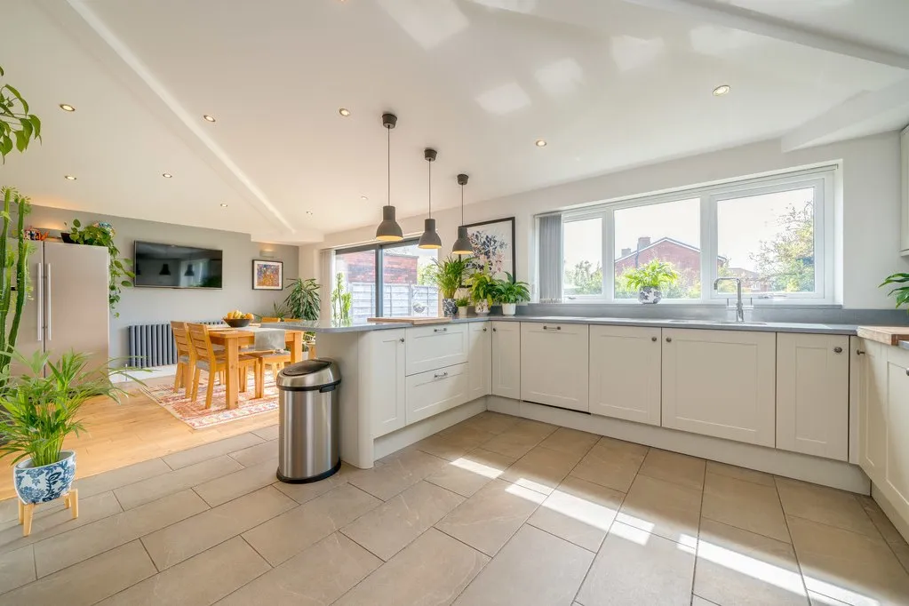 Grasmere Road, Dewsbury WF12 7PU, photo 9