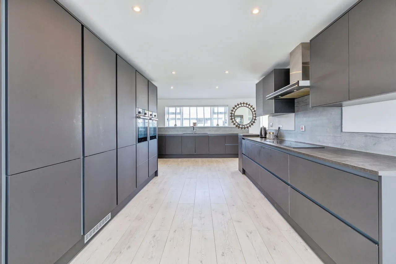 Mierscourt Road, Rainham, ME8, photo 2
