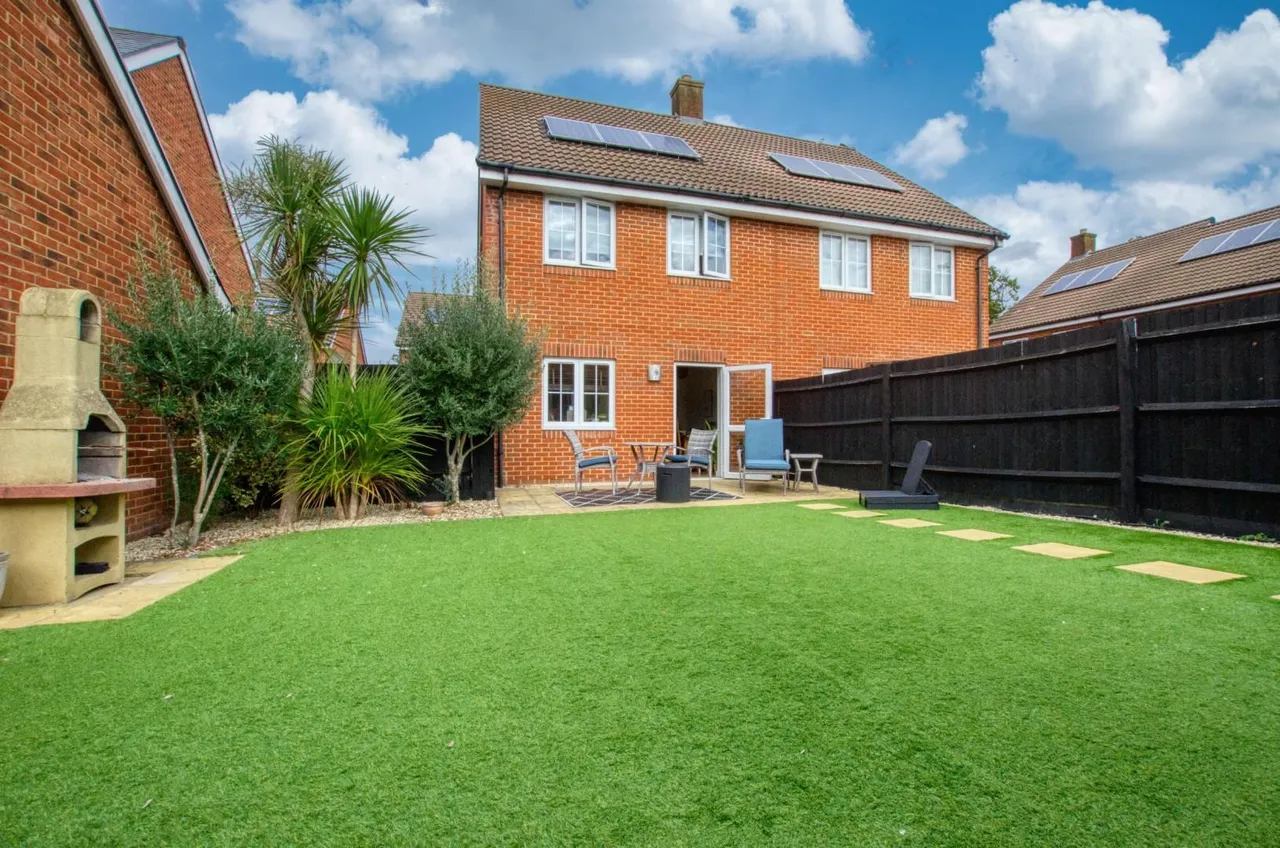 Mill Gardens, West End, Southampton, SO18 3AG, photo 2