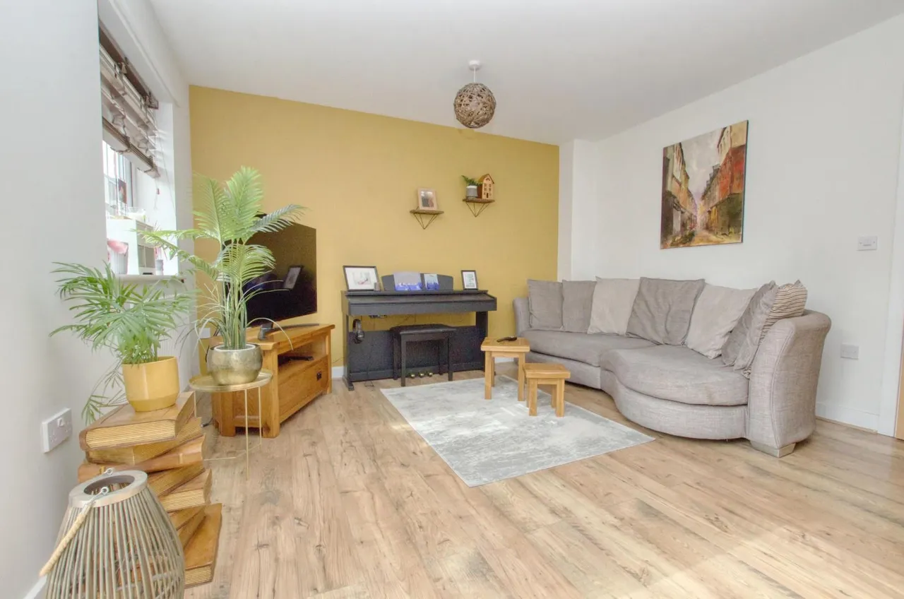 Mill Gardens, West End, Southampton, SO18 3AG, photo 4