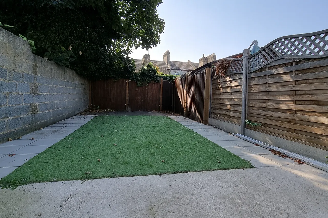 Green Street, London, E13, photo 4