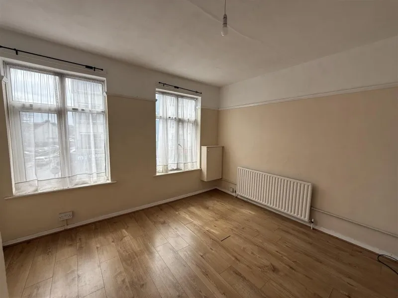 Parkview High Street, Yiewsley, West Drayton, photo 2