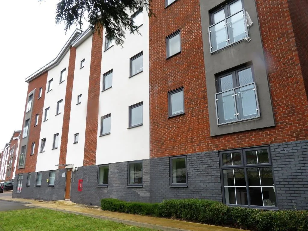 2 bed flat to rent, Lichfield Road, Sutton Coldfield, B74