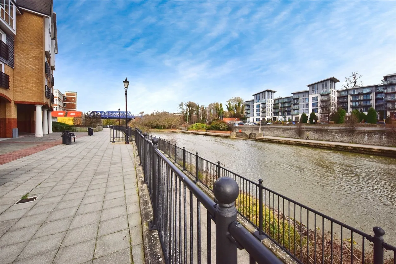 St. Peters Street, Maidstone, Kent, ME16, photo 3