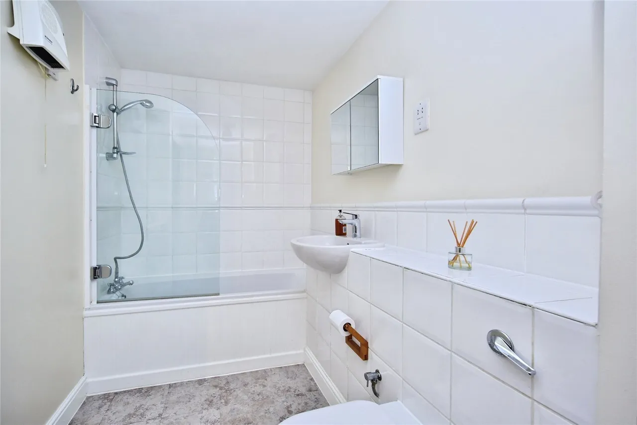 St. Peters Street, Maidstone, Kent, ME16, photo 16