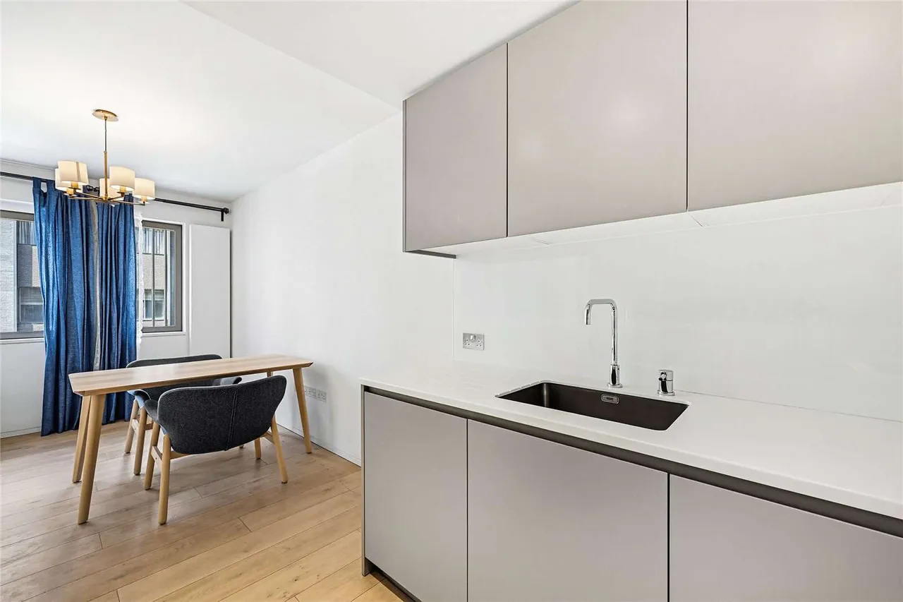 Great Portland Street, London, W1W 7NT, photo 9