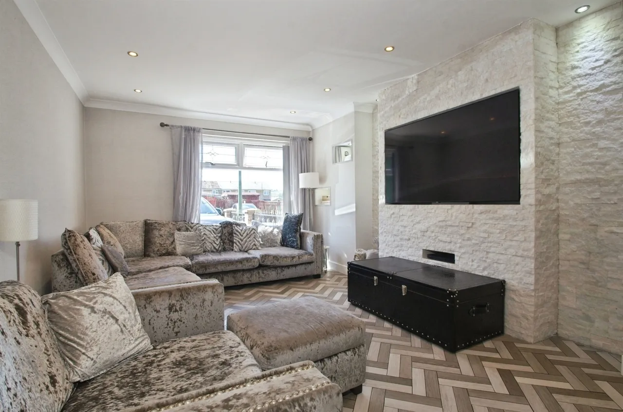 St. James Way, Tredegar, NP22, photo 4