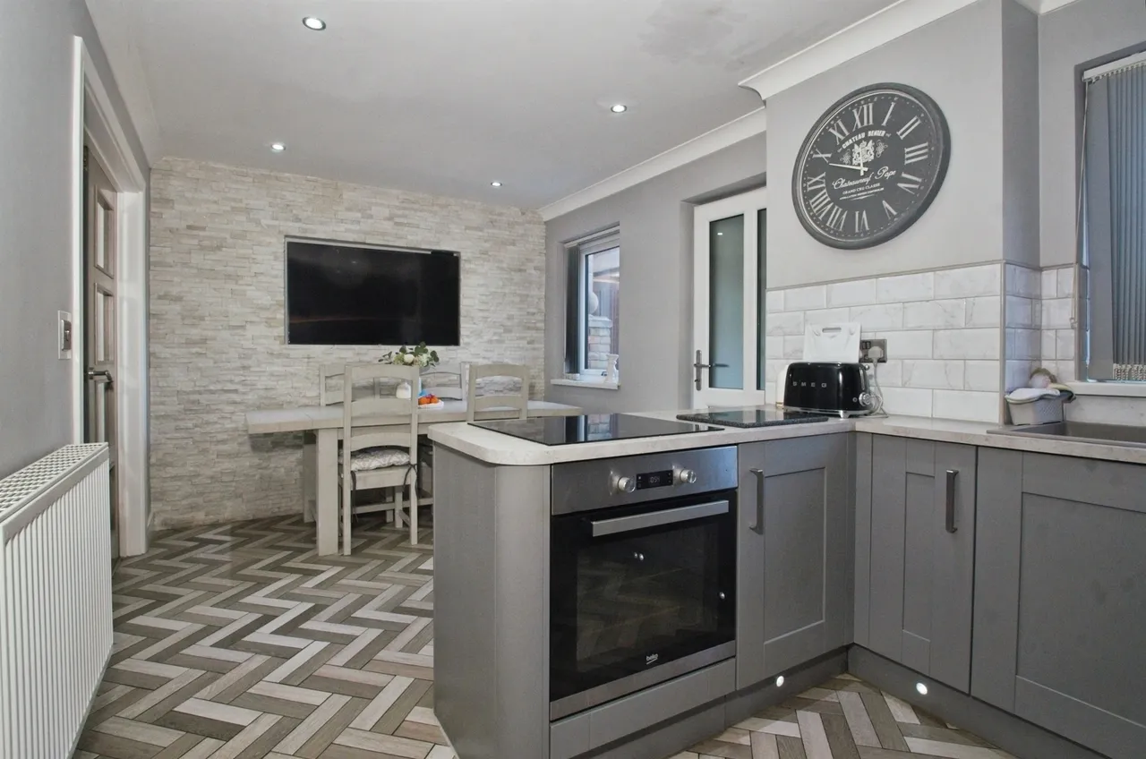St. James Way, Tredegar, NP22, photo 12